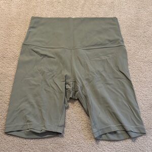lululemon athletica Sage Green align short 8”